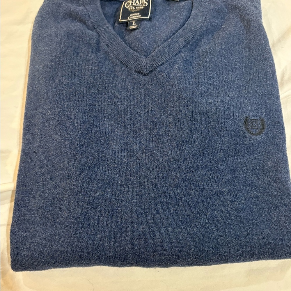 Chaps Men's V-Neck Sweater in Deep Blue